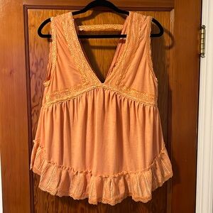 POL Women’s V Neck Sleeveless Top with Lace Trim Size Large